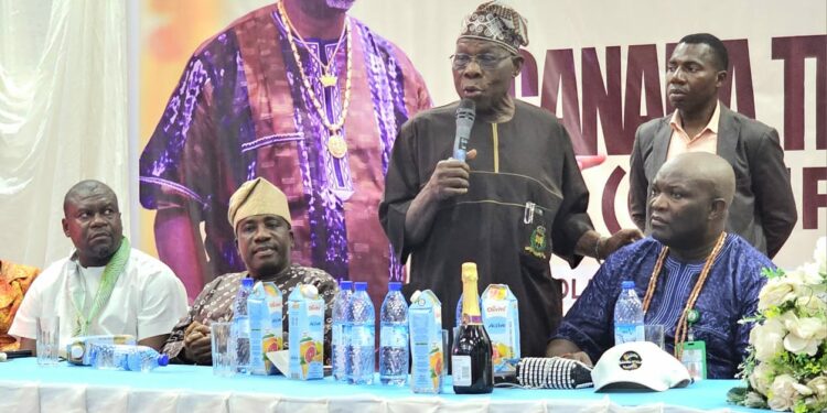Obasanjo urges FG to ban importation of adire from China